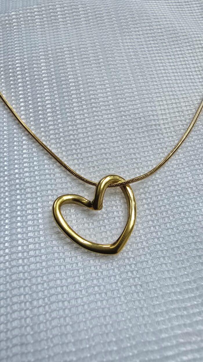 Chic Minimalist Gold Heart Necklace by Zara Jio - Image 1