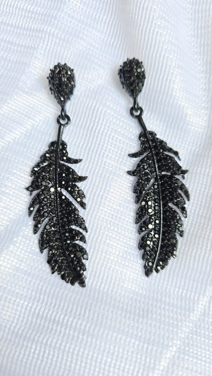 Black Feather Glam by Zarajio - Image 1