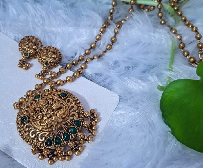 Intricate Pendant Set with Emerald Green Highlights by Zara Jio - Image 2