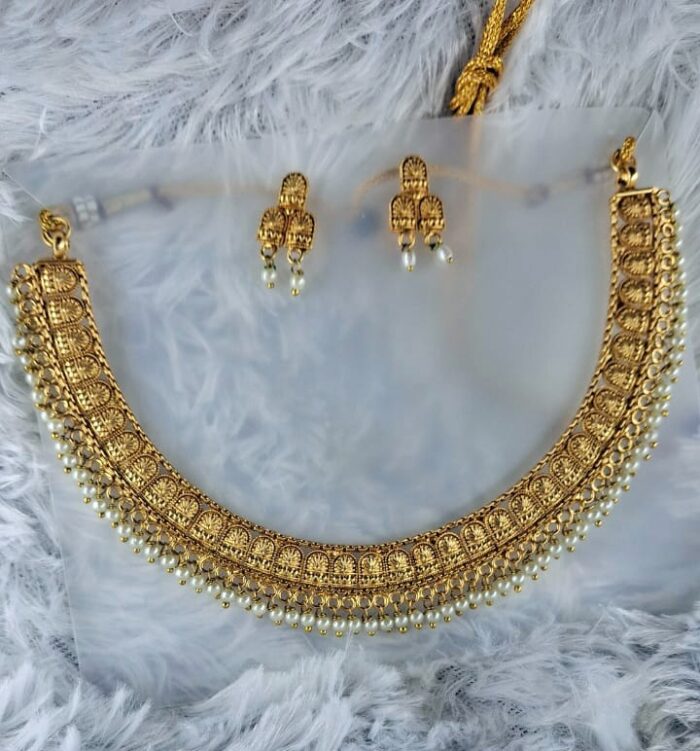 Exquisite Gold-Toned Choker with Pearl Accents by Zara Jio - Image 3