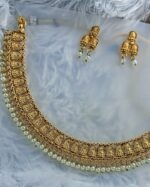 Exquisite Gold-Toned Choker with Pearl Accents by Zara Jio